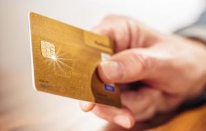 Credit card colour comparison: What’s the difference? - Canstar